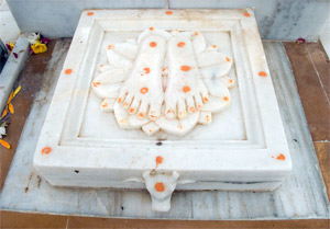 Paduka Of Samdhi Mandir
